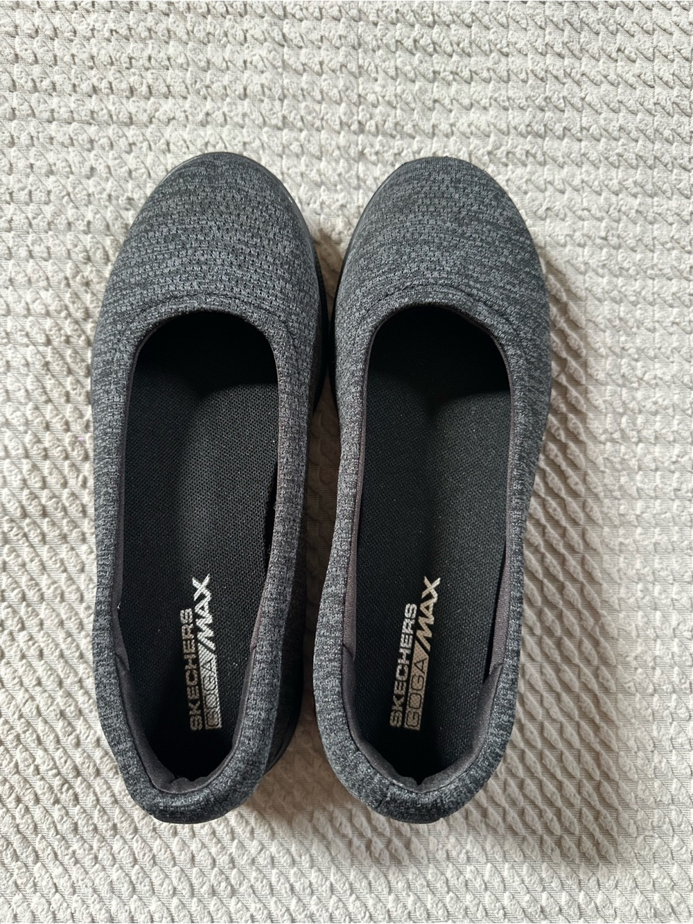Skechers GOga MAX Women's Charcoal Slip-On Flats
